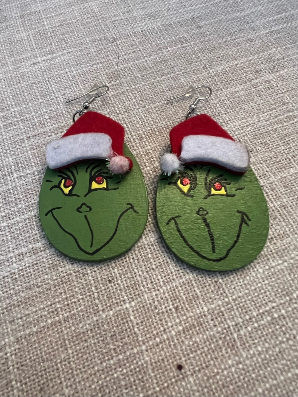 WOODEN Green Grinch-style Face Earrings with Santa Hats - NEW